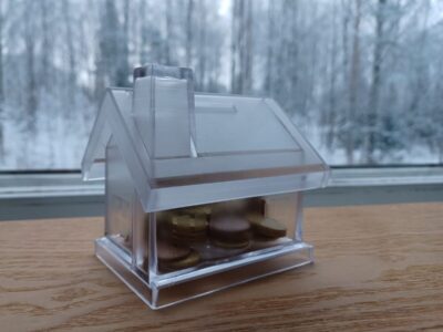 SUU SÄKKIÄ MYÖTEN